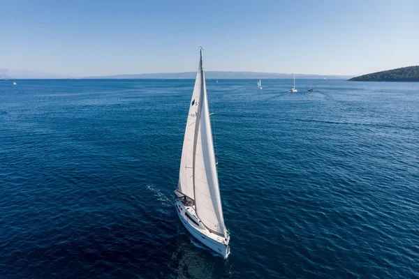 Bavaria 51 Cruiser - Boatscribe.com