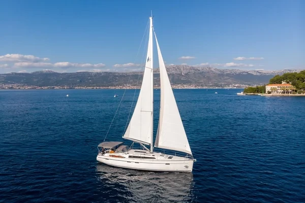 Bavaria 51 Cruiser - Boatscribe.com