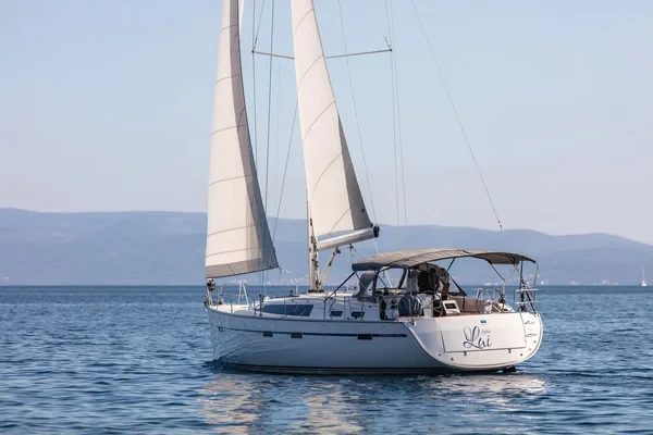 Bavaria 51 Cruiser - Boatscribe.com
