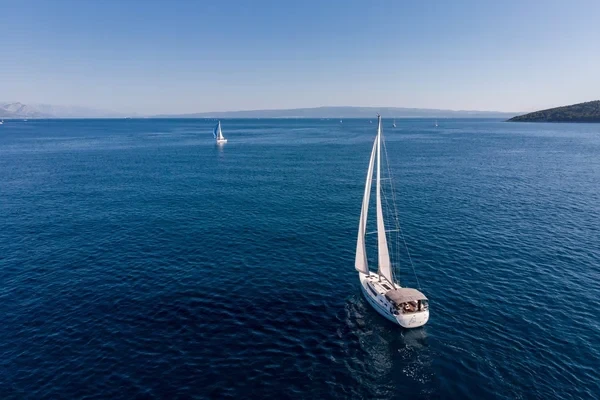 Bavaria 51 Cruiser - Boatscribe.com