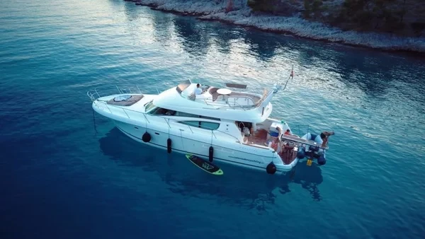 Prestige 46 Fly - Boatscribe.com