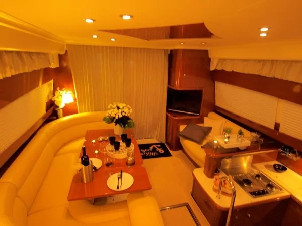 Prestige 46 Fly - Boatscribe.com