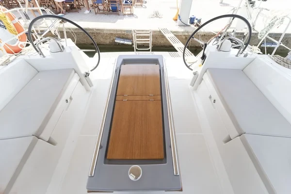 Oceanis 45 - Boatscribe.com