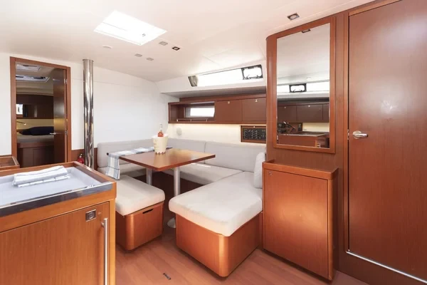 Oceanis 45 - Boatscribe.com