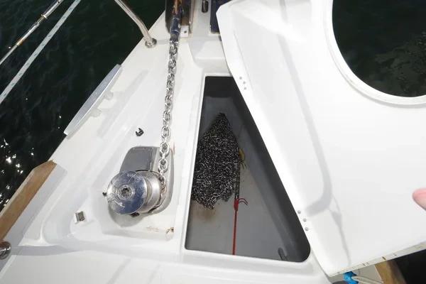 Oceanis 38 - Boatscribe.com