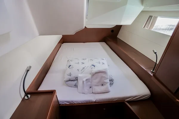 Oceanis 48 - Boatscribe.com