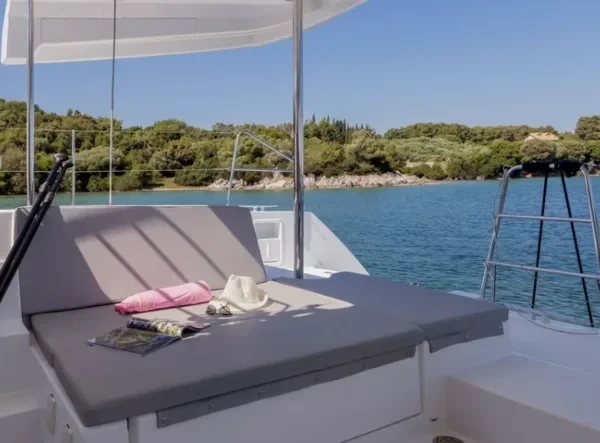 Lagoon 450 F - Boatscribe.com