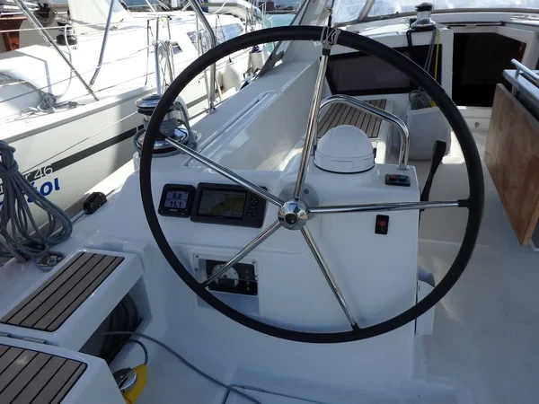 Oceanis 48 - Boatscribe.com