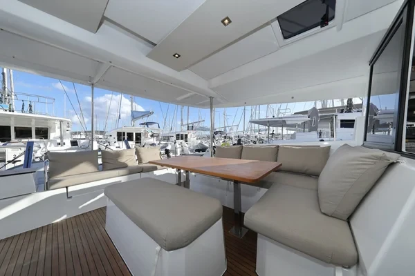 Astrea 42 - Boatscribe.com