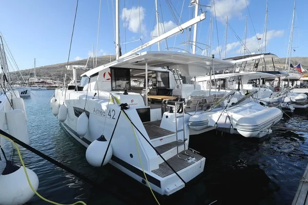 Astrea 42 - Boatscribe.com