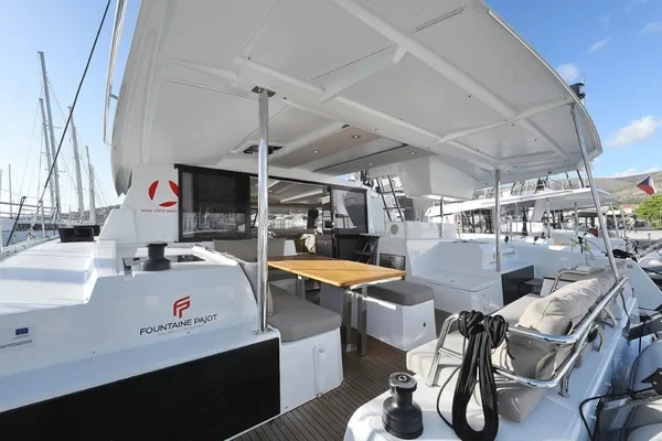 Astrea 42 - Boatscribe.com