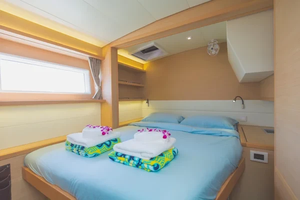 Lagoon 52 F - Boatscribe.com