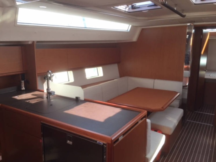 Bavaria C45 - Boatscribe.com