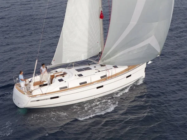 Bavaria 36 Cruiser - Boatscribe.com