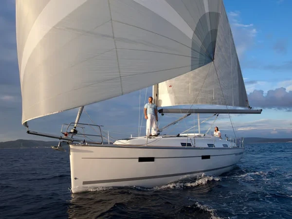 Bavaria 36 Cruiser - Boatscribe.com