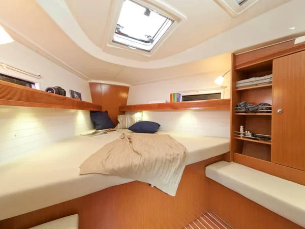 Bavaria 36 Cruiser - Boatscribe.com