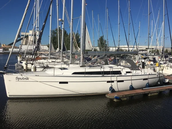 Bavaria 46 Cruiser - Boatscribe.com