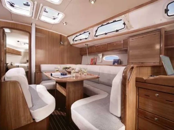 Bavaria 40 Cruiser - Boatscribe.com