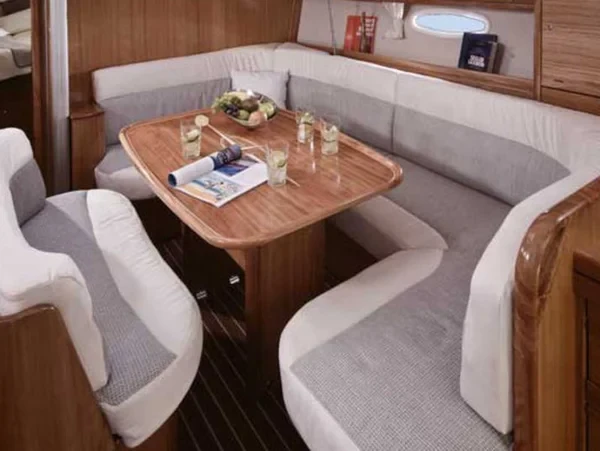 Bavaria 40 Cruiser - Boatscribe.com