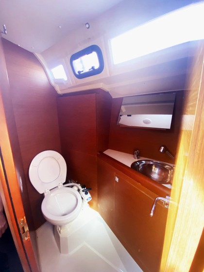 Sun Odyssey 349 - Boatscribe.com