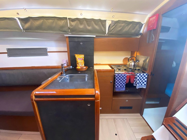 Sun Odyssey 349 - Boatscribe.com