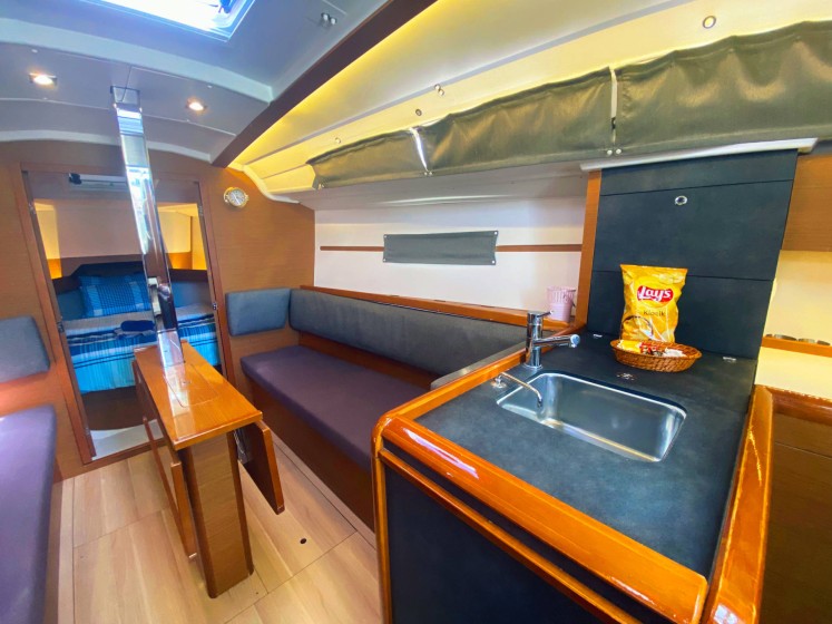Sun Odyssey 349 - Boatscribe.com