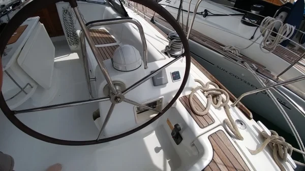Oceanis 43 - Boatscribe.com