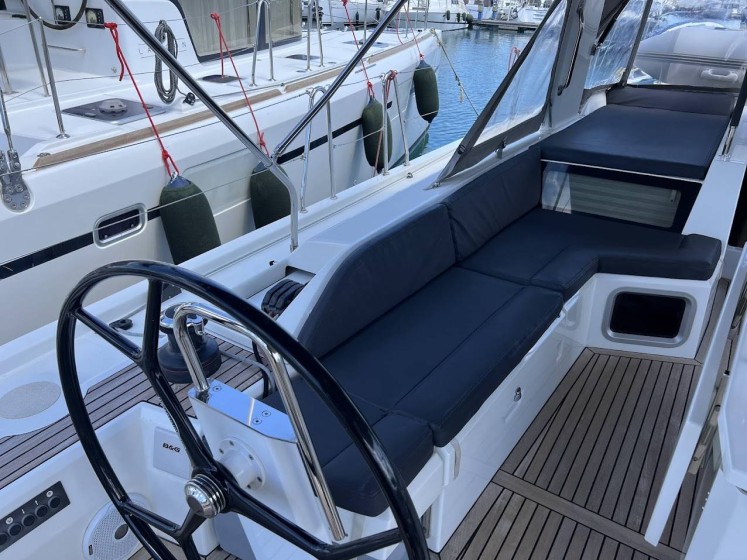 Oceanis 51.1 - Boatscribe.com