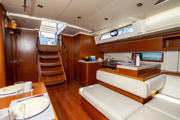 Oceanis 51.1 - Boatscribe.com
