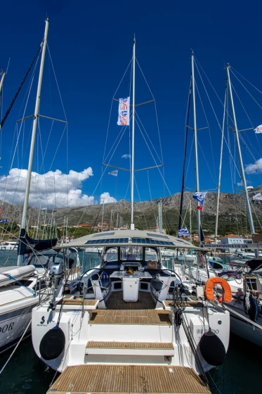 Oceanis 51.1 - Boatscribe.com