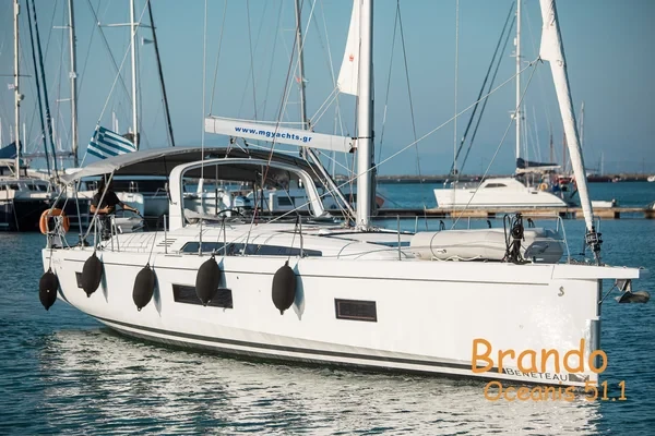 Oceanis 51.1 - Boatscribe.com