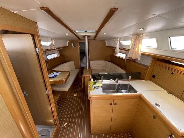 Sun Odyssey 36i - Boatscribe.com