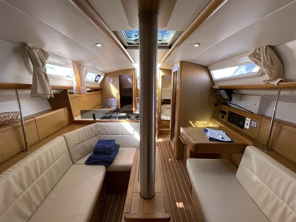 Sun Odyssey 36i - Boatscribe.com