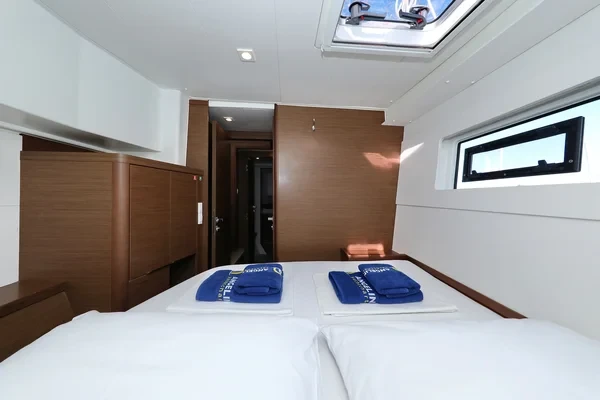 Lagoon 40 - Boatscribe.com