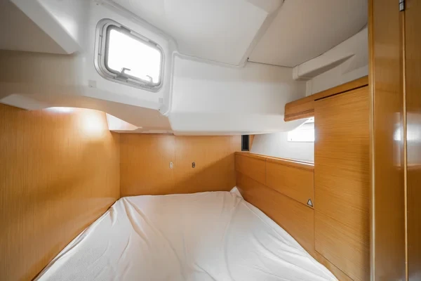 Jeanneau 53 - Boatscribe.com