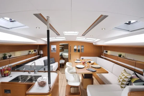 Jeanneau 53 - Boatscribe.com