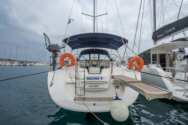Jeanneau 53 - Boatscribe.com