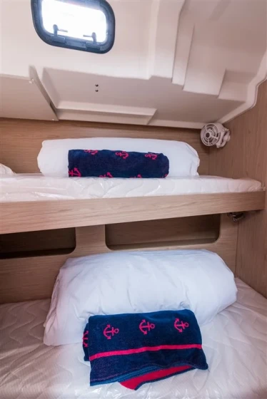 Oceanis 51.1 - Boatscribe.com