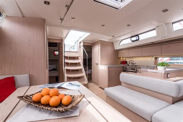 Oceanis 51.1 - Boatscribe.com