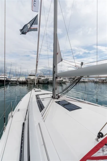Oceanis 51.1 - Boatscribe.com