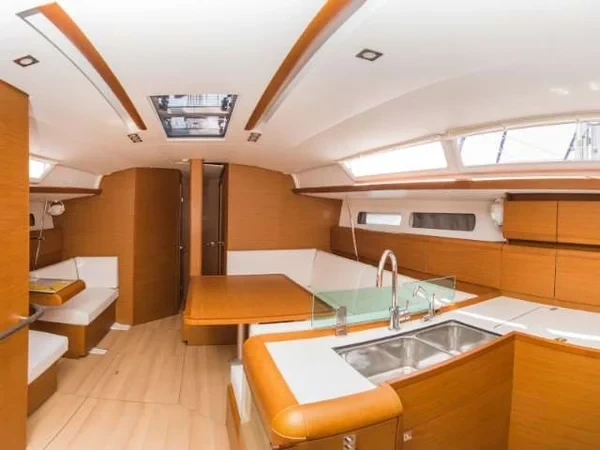 Sun Odyssey 449 - Boatscribe.com